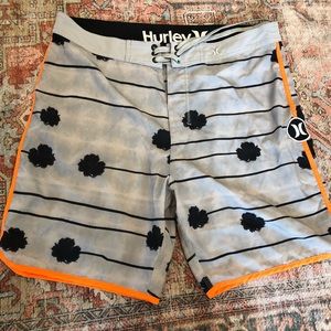 Hurley Phantom Boardshorts. Rare Pattern sz. 33